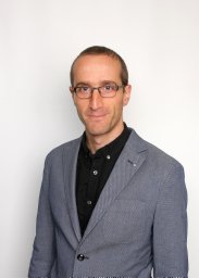 Lorenzo Livi giving a seminar on Dynamical Theory of Deep Learning